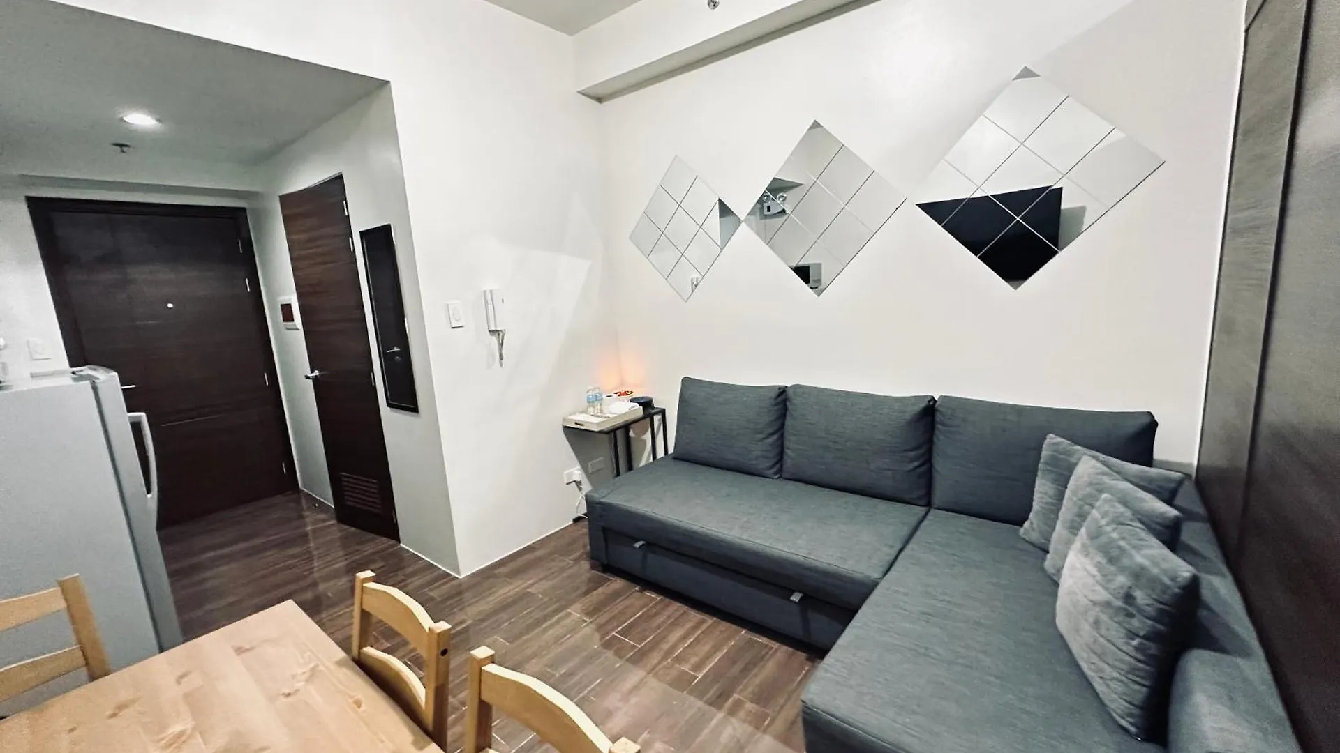 Aparthotel Heart Of Makati, Fully Furnished Condo, Cbd Central Location Makati City Philippines